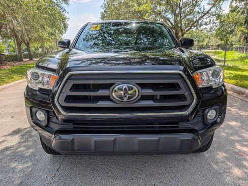 Used 2021 Toyota Tacoma SR5 RWD image 2