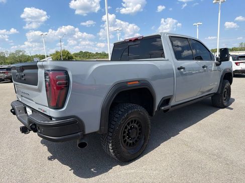 Used 2024 GMC Sierra 2500 AT4X w/ AT4X AEV Edition AWD/4WD image 3