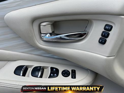 Used 2018 Nissan Murano Platinum w/ Cargo Package FWD image 12