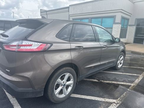 Used 2019 Ford Edge SE FWD image 4