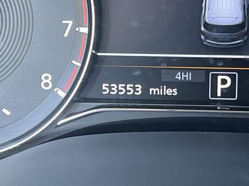 Used 2024 INFINITI QX80 Luxe image 25