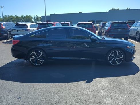 Used 2021 Honda Accord Sport image 4