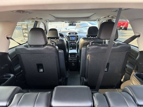 Used 2022 Subaru Ascent Touring AWD/4WD image 8