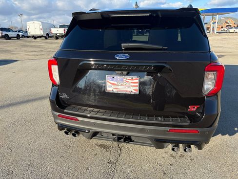 Used 2023 Ford Explorer ST w/ Equipment Group 401A image 4
