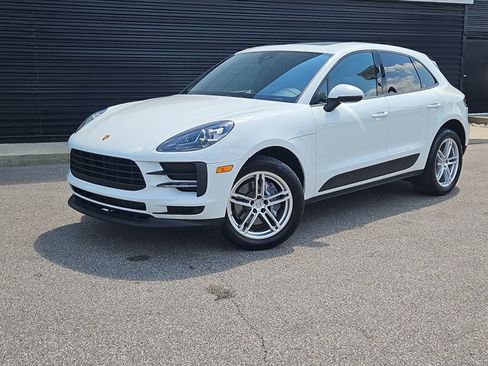 Certified 2021 Porsche Macan AWD/4WD image 1