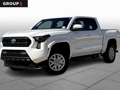 New 2025 Toyota Tacoma SR5