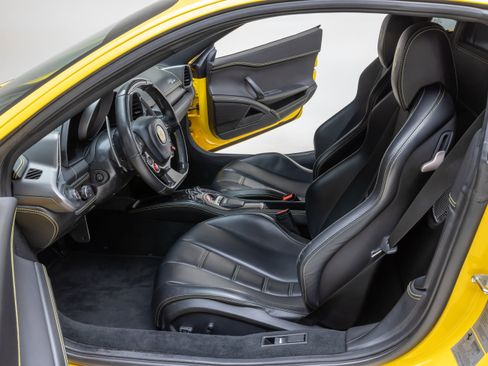 Used 2012 Ferrari 458 Italia Coupe image 56