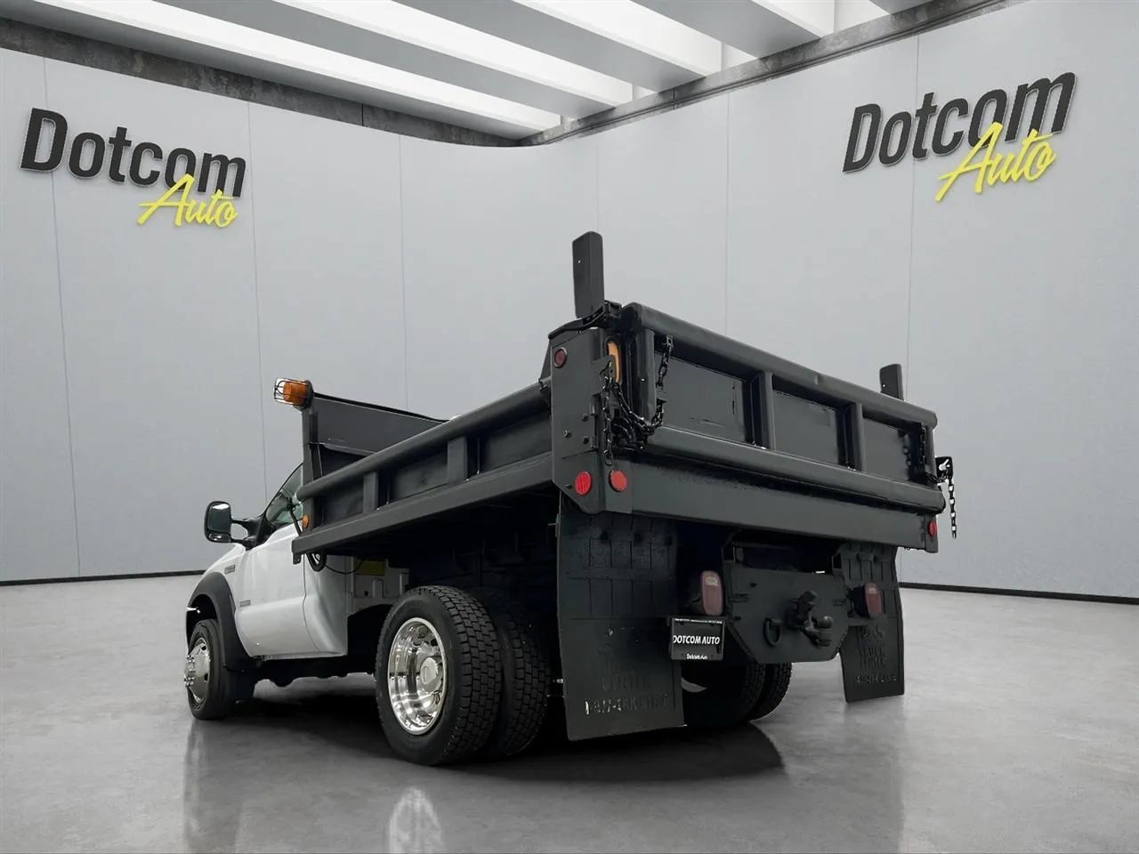 Used 2007 Ford F450 2WD Regular Cab Super Duty image 8