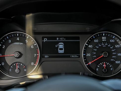 Used 2023 Kia Forte LXS w/ LXS Technology Package FWD image 18