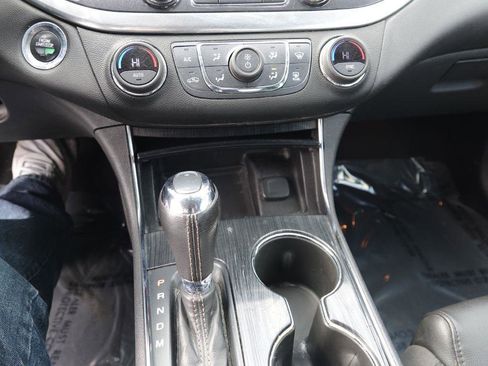 Used 2019 Chevrolet Impala LT image 20