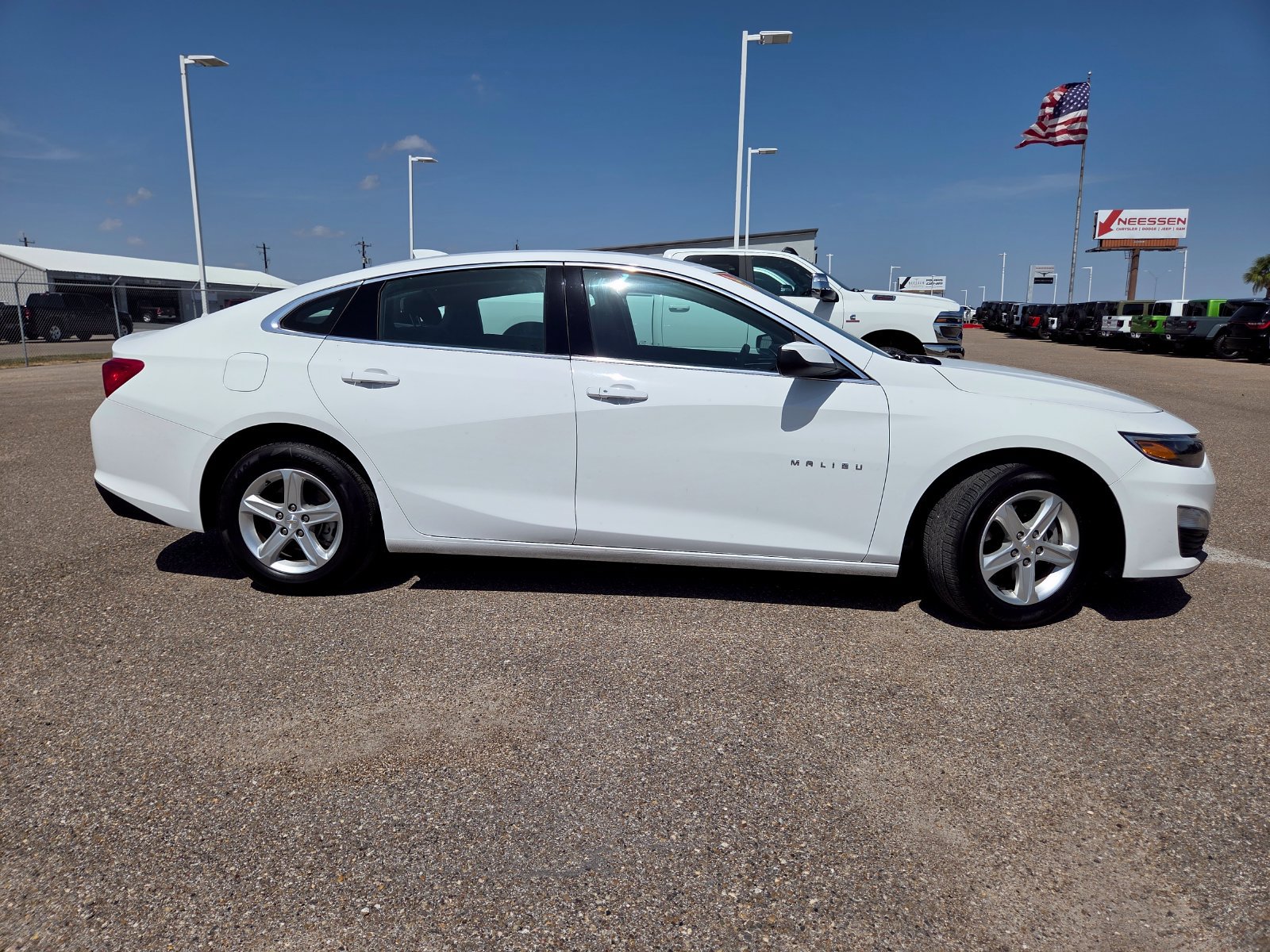 Used 2024 Chevrolet Malibu LT FWD image 12