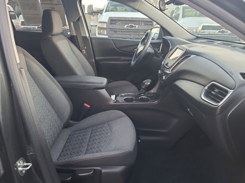 Used 2023 Chevrolet Equinox LT image 29