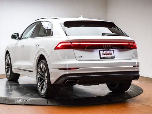 Used 2024 Audi Q8 Premium w/ Black Optic Package image 9