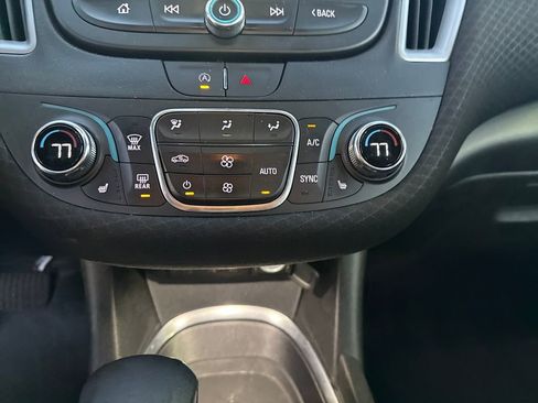 Used 2023 Chevrolet Malibu LT image 19