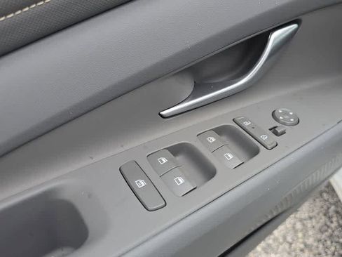 New 2026 Hyundai Elantra Sport FWD image 17