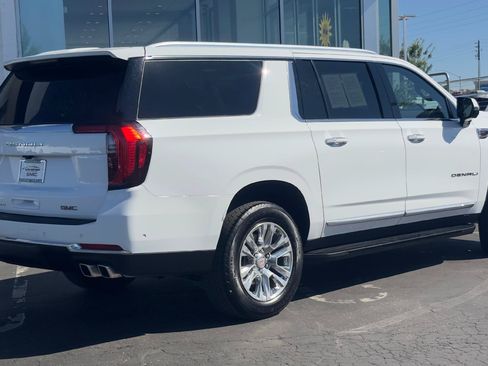 Used 2025 GMC Yukon XL Denali AWD/4WD image 4