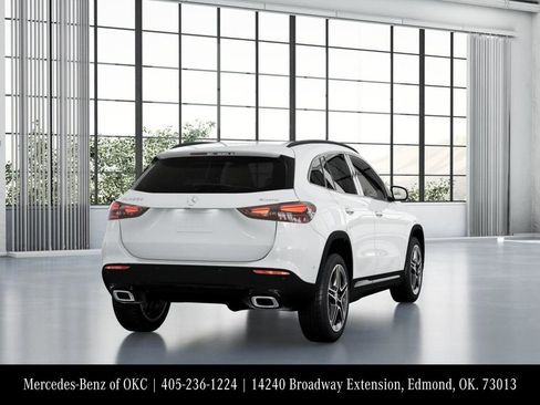 Used 2026 Mercedes-Benz GLA 250 4MATIC image 23