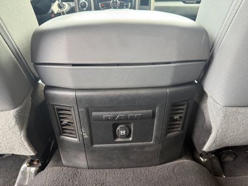 Used 2017 RAM 1500 Big Horn AWD/4WD image 38