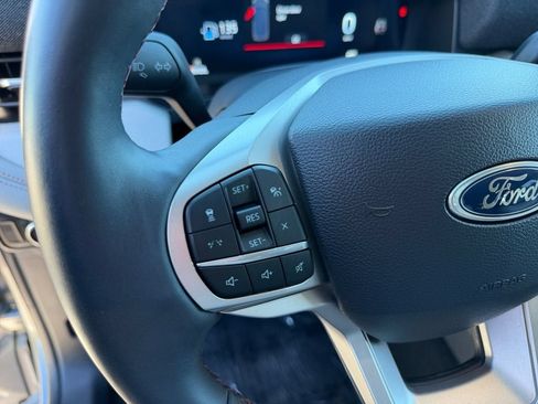 Used 2025 Ford Explorer Active w/ Active Comfort Package AWD/4WD image 15