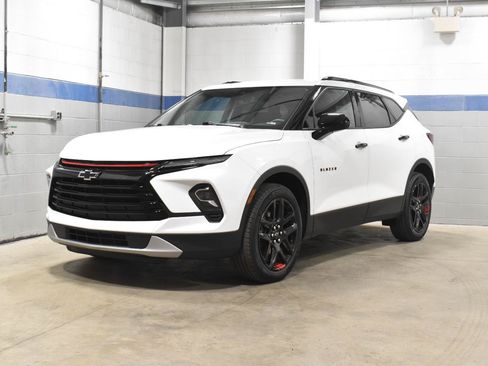 Used 2023 Chevrolet Blazer LT w/ Convenience Package FWD image 2