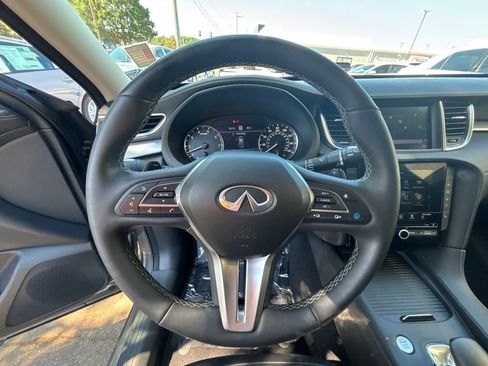 Used 2021 INFINITI QX50 Essential w/ Convenience Package FWD image 13