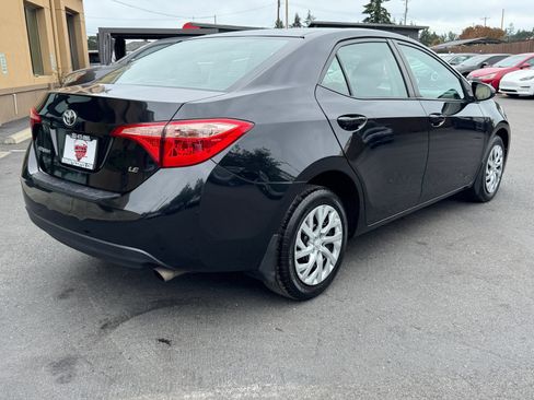 Used 2018 Toyota Corolla FWD image 7