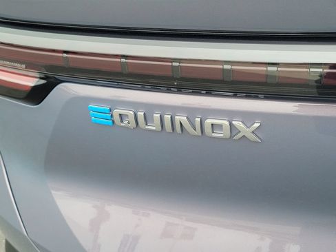 Used 2026 Chevrolet Equinox EV LT FWD image 21