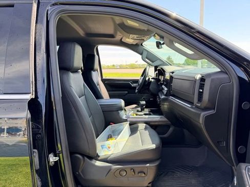 Used 2024 Chevrolet Silverado 1500 LTZ AWD/4WD image 10