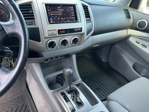 Used 2009 Toyota Tacoma PreRunner w/ TRD Sport Pkg RWD image 15