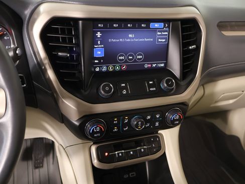 Used 2023 GMC Acadia Denali w/ Denali Ultimate Package AWD/4WD image 5