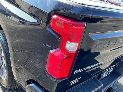 Used 2023 Chevrolet Silverado 1500 High Country w/ Z71 Off-Road Package image 28