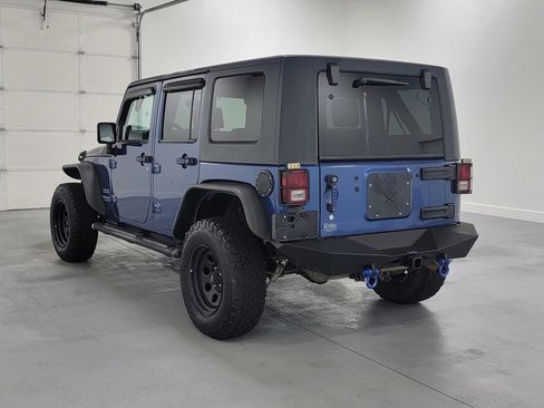 Used 2010 Jeep Wrangler Unlimited Sport image 7