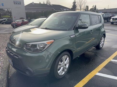 Used 2014 Kia Soul + image 1