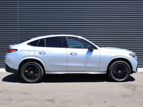 Used 2024 Mercedes-Benz GLC 300 4MATIC image 4