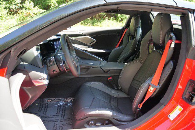 Used 2023 Chevrolet Corvette Stingray Premium Conv w/ Z51 Performance Package RWD image 3