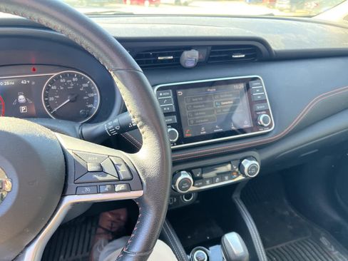 Used 2019 Nissan Kicks SR w/ SR Premium Package image 20