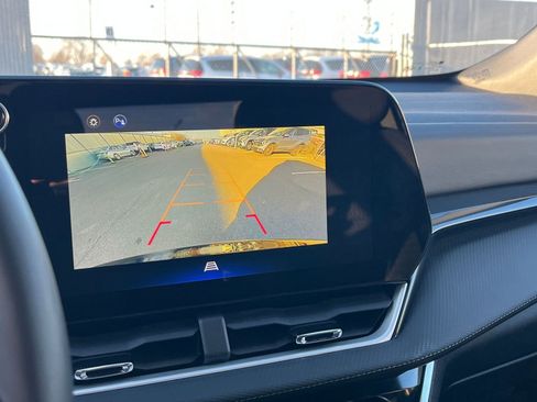 Used 2025 Chevrolet Equinox LT image 17