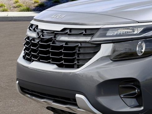 New 2026 Kia Seltos S FWD image 12