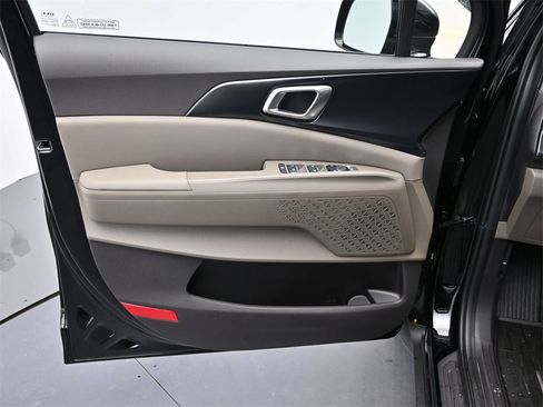 New 2026 Kia Carnival LXS image 19