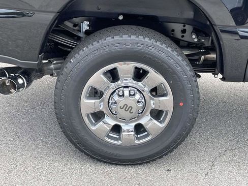 New 2025 Ford F350 King Ranch w/ Chrome Package image 4