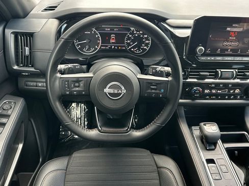 Certified 2025 Nissan Pathfinder Rock Creek image 17