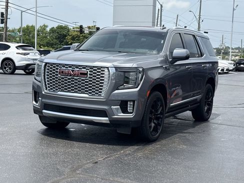 Used 2022 GMC Yukon Denali AWD/4WD image 15