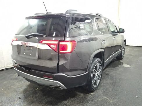 Used 2019 GMC Acadia Denali w/ Technology Package FWD image 4