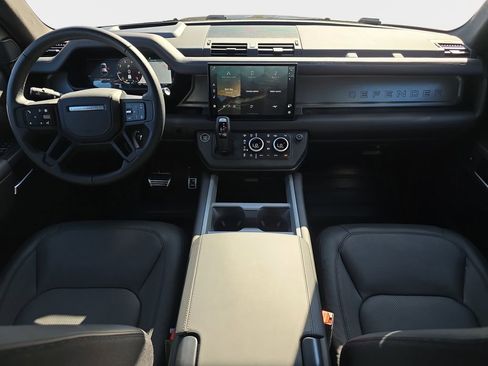 Used 2025 Land Rover Defender 110 X AWD/4WD image 9