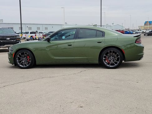 Used 2023 Dodge Charger SXT w/ Plus Group RWD image 2