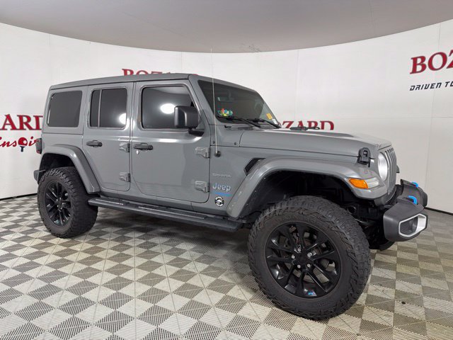 Used 2022 Jeep Wrangler Unlimited Sahara w/ Cold Weather Group AWD/4WD image 16