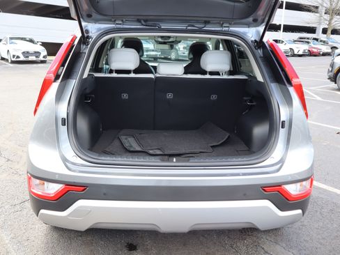 Certified 2025 Kia Niro EX image 5