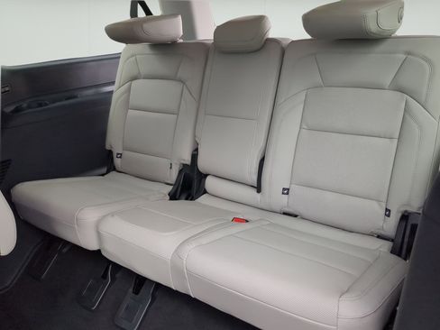 New 2026 Lincoln Navigator L Premier AWD/4WD image 22