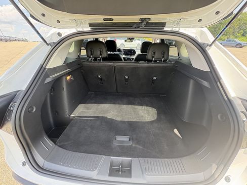 Used 2025 Chevrolet Trax LT FWD image 15