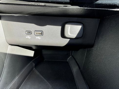 Used 2024 Buick Encore GX Sport Touring w/ Comfort Package image 31